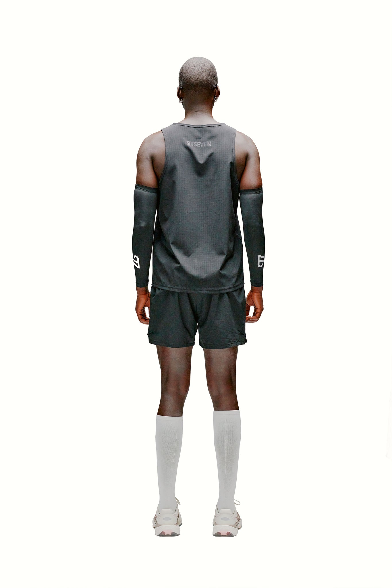 9T7 EXCLUSIVE BLACK SINGLET