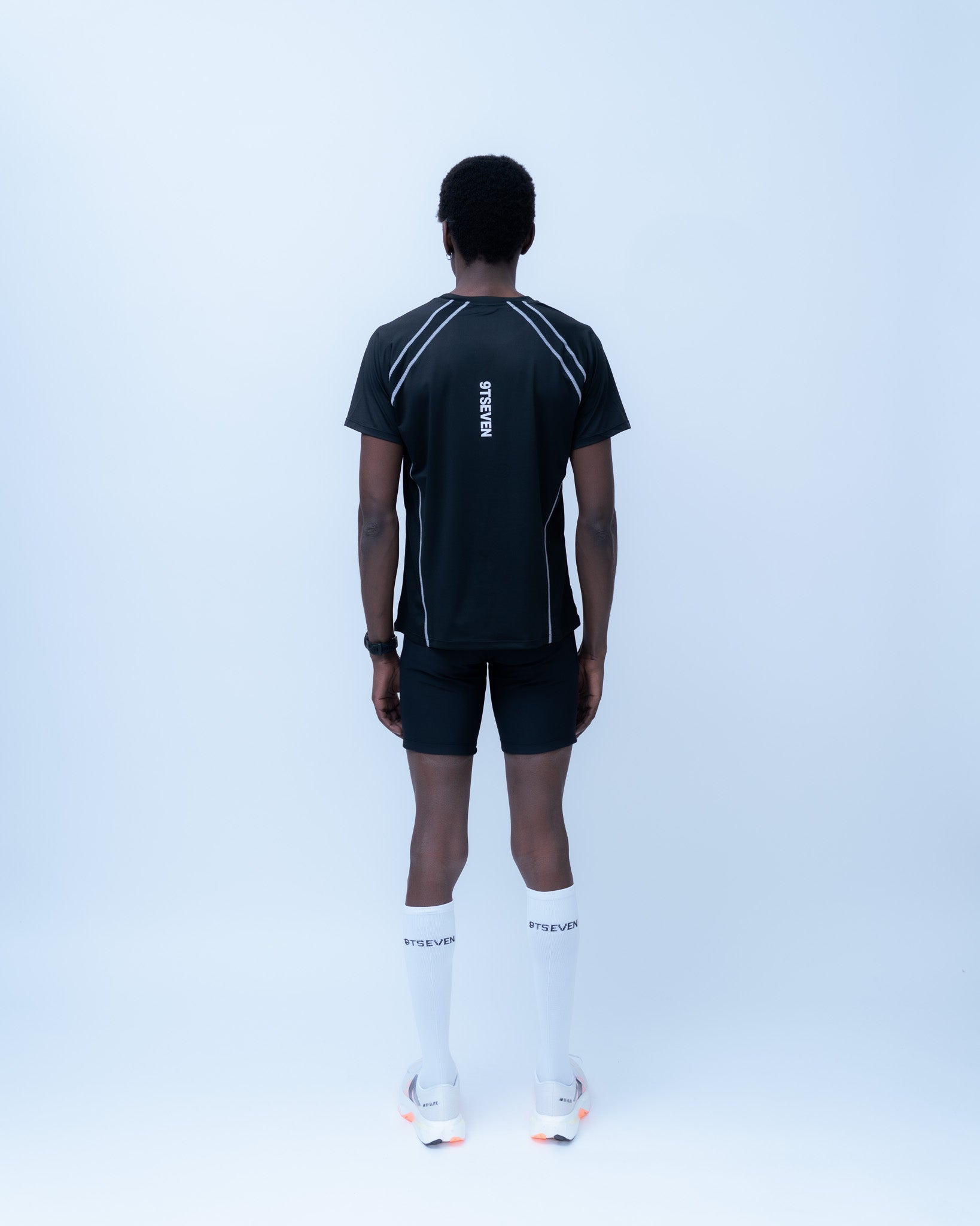 PERFORMANCE T-SHIRT
