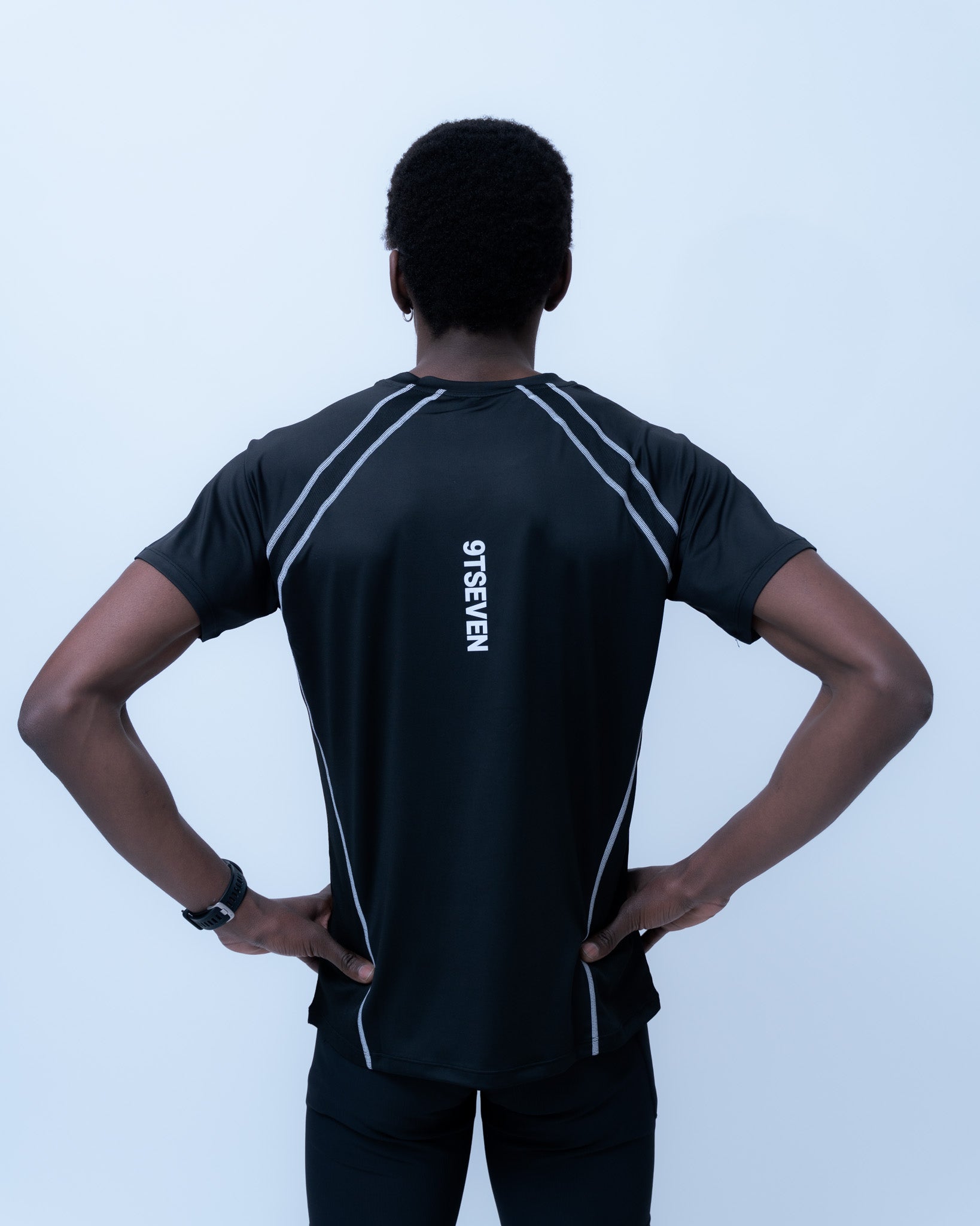 PERFORMANCE T-SHIRT
