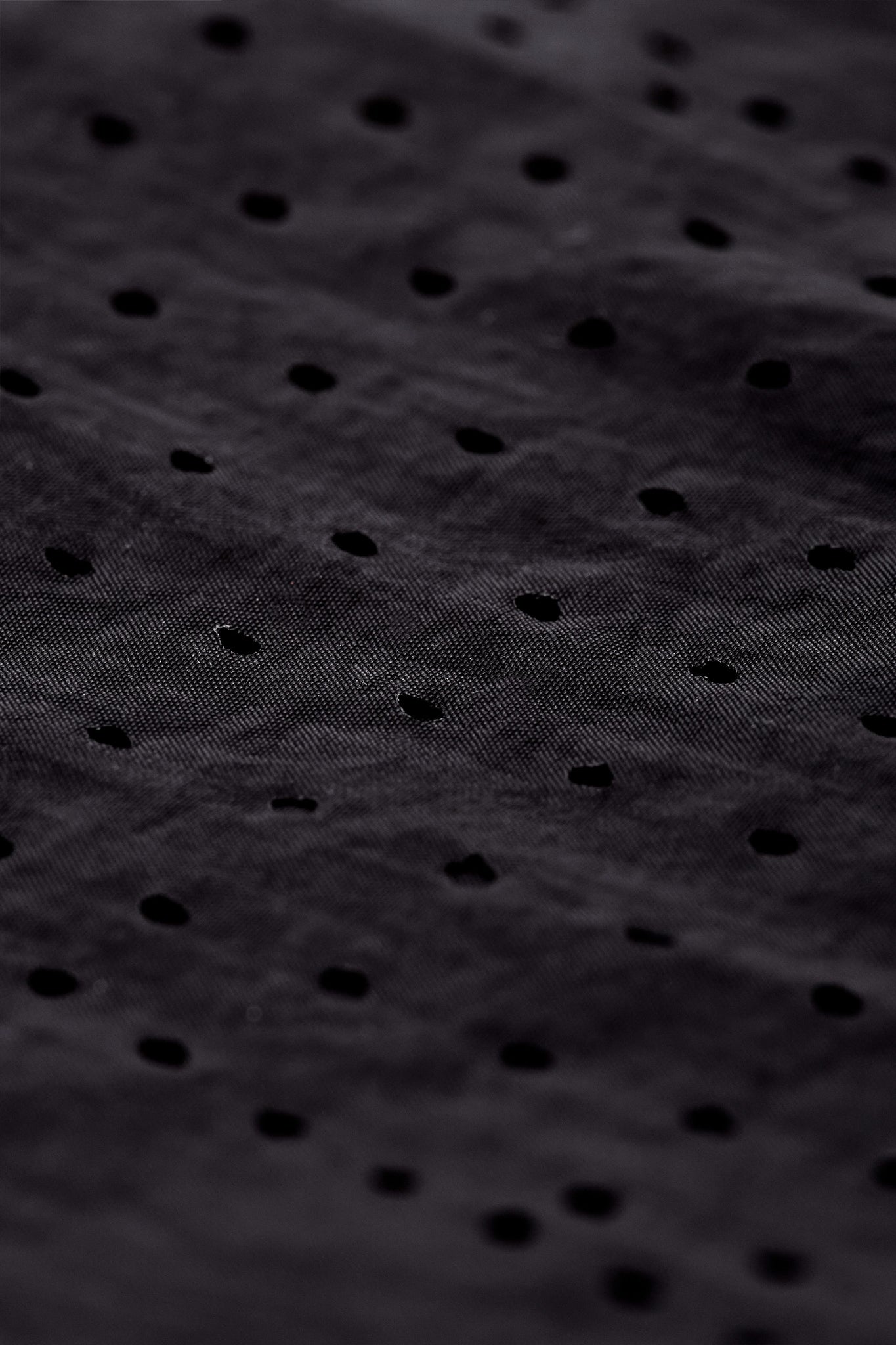 LIGHTWEIGHT RUNNING JACKET